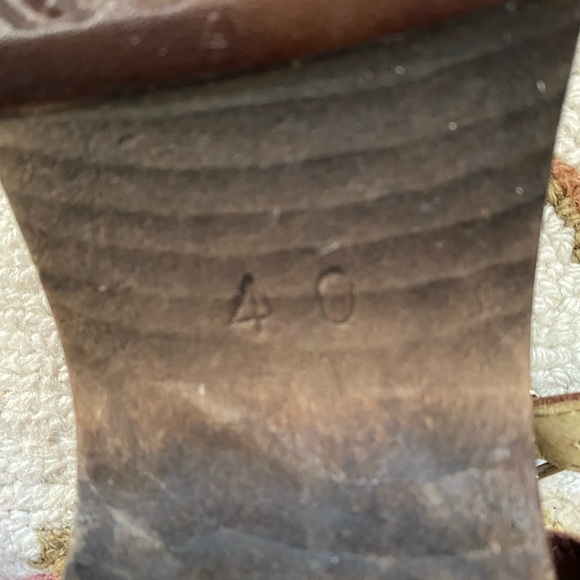 Adorable Maguba wooden clog sandals - Picture 5 of 5